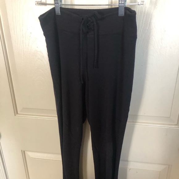 Alo ribbed lace up joggers - Picture 4 of 12